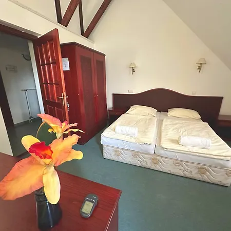 Guest house Imola Garden Vendeghaz