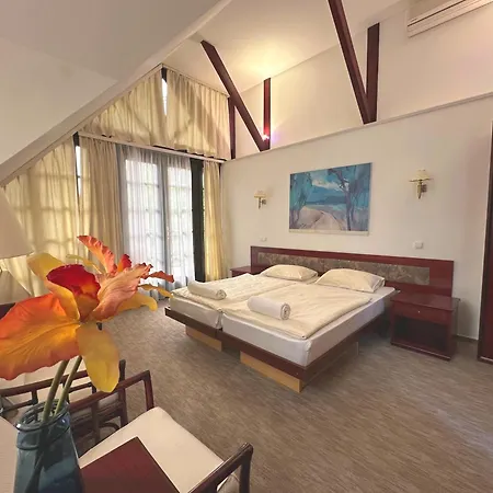 Imola Garden Vendeghaz Guest house